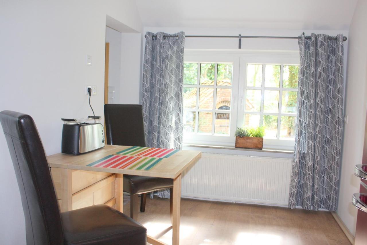 Ferienwohnung Gartenblick Westerstede Ngoại thất bức ảnh